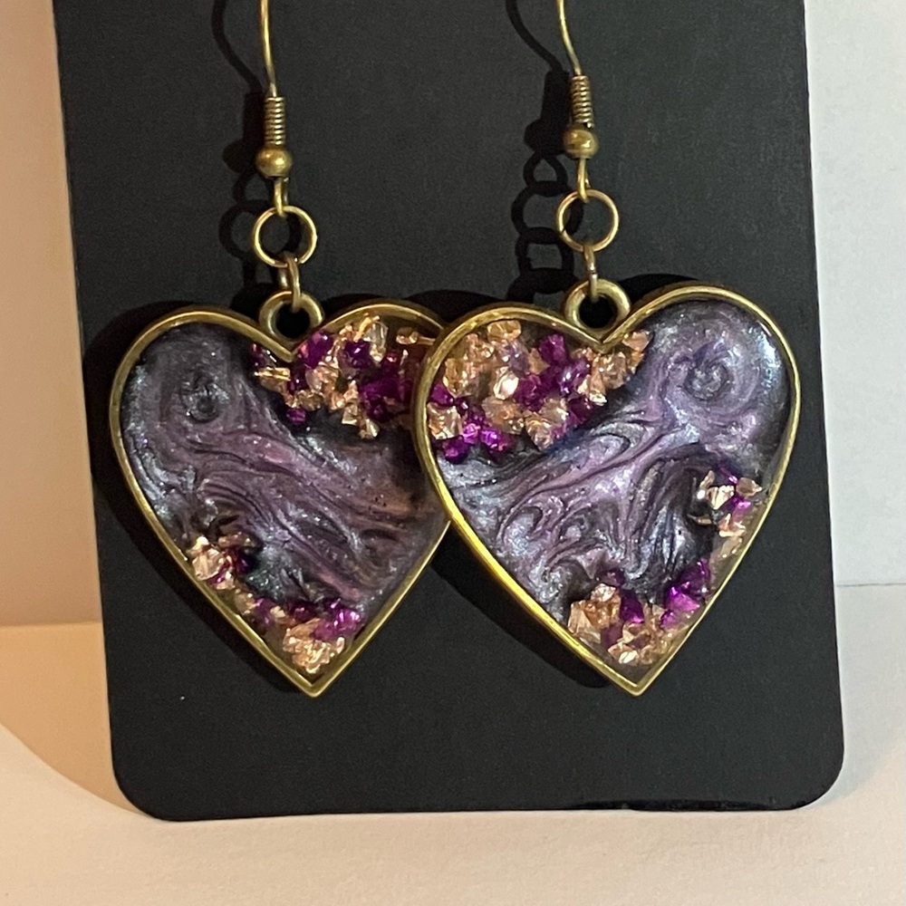 “Amethyst Crown Hearts” from the Amethyst Reyna Collection - Picture 4 of 6